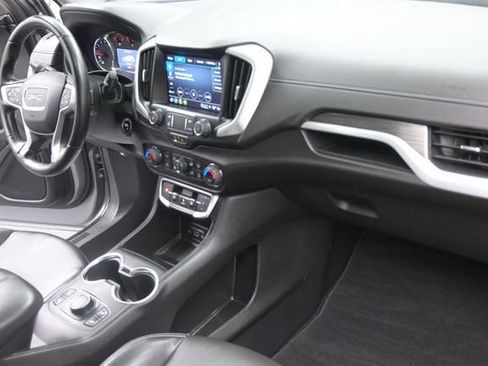 Used 2023 GMC Terrain SLT FWD image 29