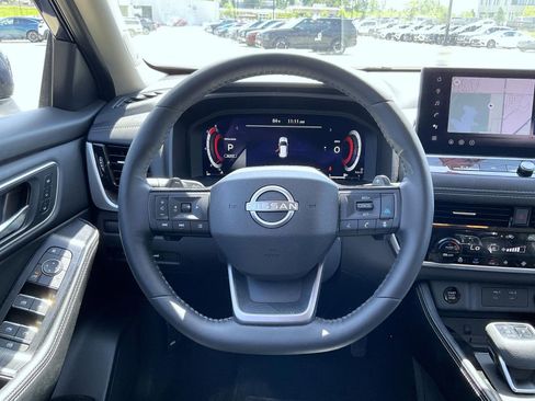 Used 2026 Nissan Rogue Platinum w/ Platinum Premium Package AWD/4WD image 11