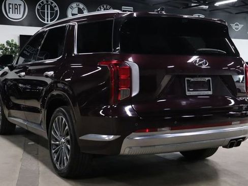 Used 2024 Hyundai Palisade Calligraphy FWD image 3