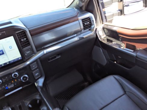 Used 2022 Ford F150 Lariat w/ Max Trailer Tow Package image 18