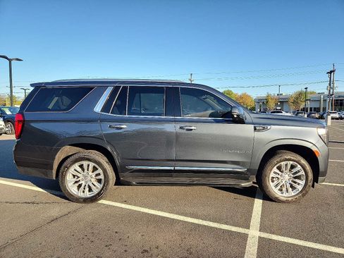 Used 2021 GMC Yukon SLT w/ SLT Premium Package AWD/4WD image 7