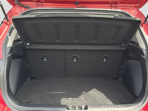 Certified 2023 Hyundai Venue Limited FWD image 27