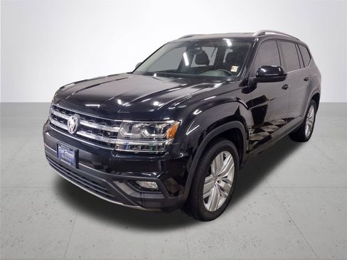 Used 2019 Volkswagen Atlas SE w/ Towing Package image 2