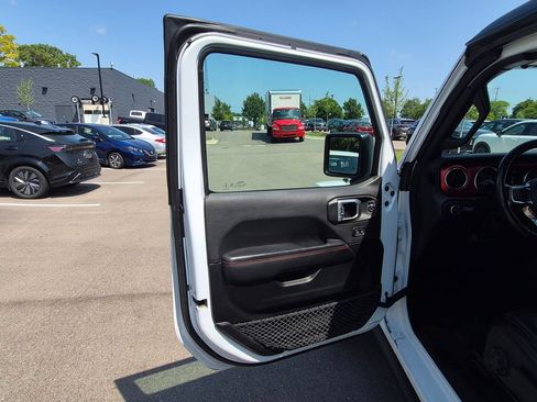 Used 2021 Jeep Wrangler Unlimited Rubicon w/ Dual Top Group AWD/4WD image 13
