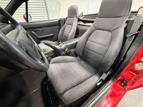 Used 1991 MAZDA MX-5 Miata RWD image 16