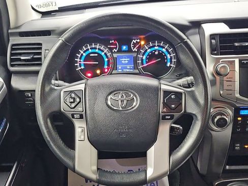 Used 2016 Toyota 4Runner SR5 AWD/4WD image 16