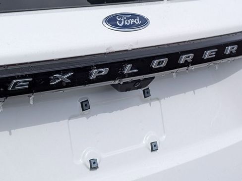 New 2025 Ford Explorer Active w/ Active Comfort Package AWD/4WD image 15