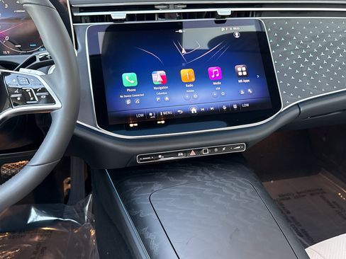 New 2026 Mercedes-Benz E 350 Sedan image 36