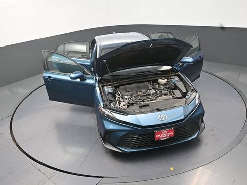 Used 2025 Toyota Camry SE FWD image 39