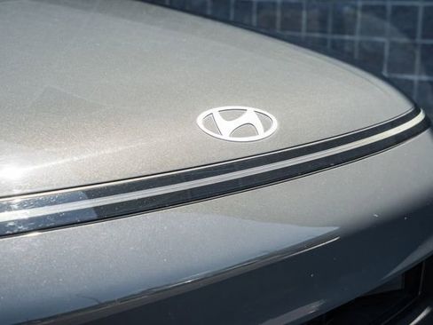 Used 2025 Hyundai Kona SEL AWD/4WD image 12