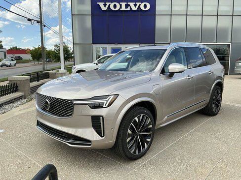 New 2026 Volvo XC90 T8 Ultra w/ Lounge Package AWD/4WD image 2