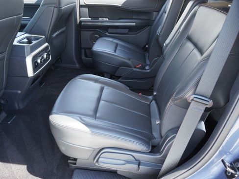 Used 2022 Ford Expedition XLT RWD image 31