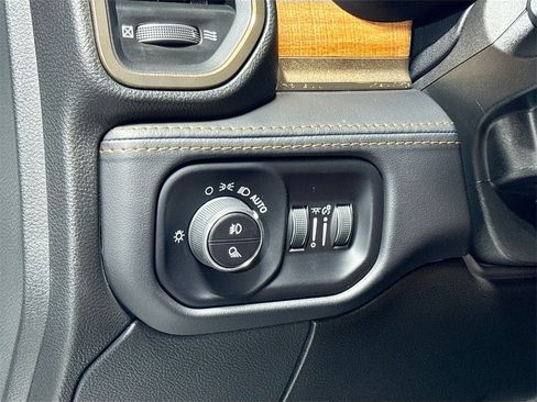 Used 2024 RAM 3500 Limited w/ Safety Group image 27