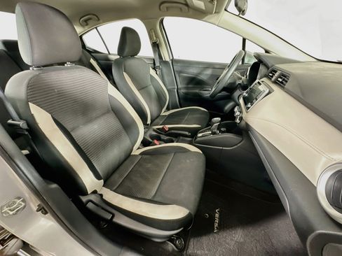 Used 2021 Nissan Versa SV FWD image 28