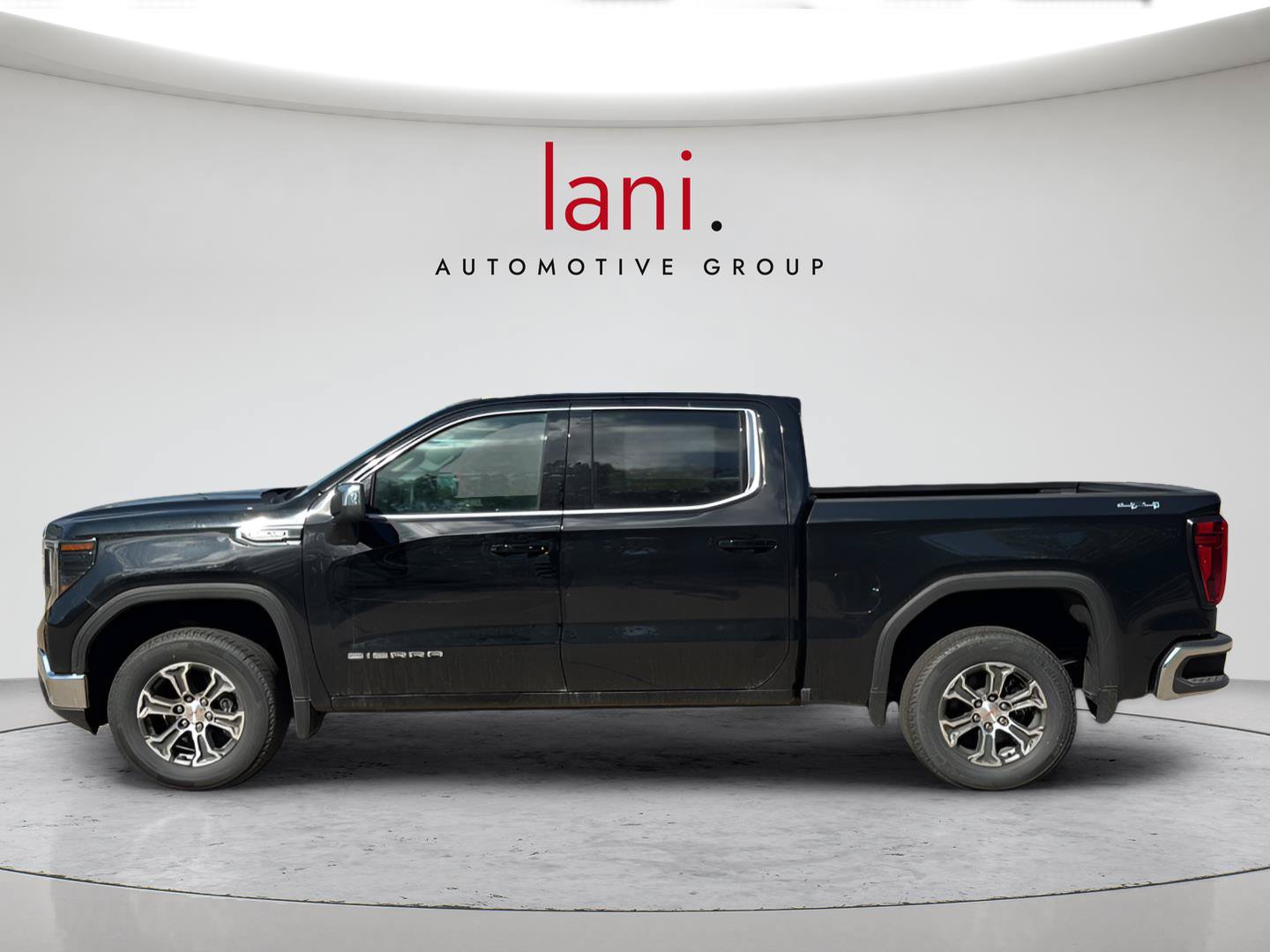 New 2026 GMC Sierra 1500 SLE w/ Preferred Package AWD/4WD image 18
