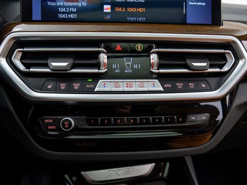 Certified 2024 BMW X3 xDrive30i w/ Premium Package w/ZPA image 22