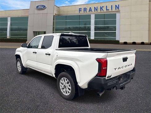Used 2024 Toyota Tacoma SR image 5