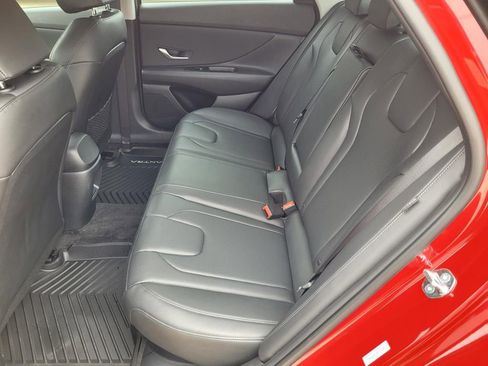 Used 2025 Hyundai Elantra Limited FWD image 31