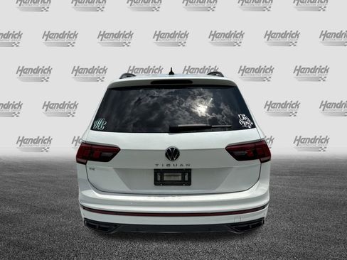 Used 2023 Volkswagen Tiguan SE R-Line FWD image 9