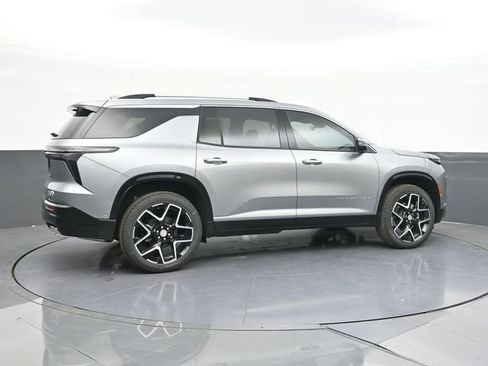 New 2026 Chevrolet Traverse High Country w/ LPO, Floor Liner Package FWD image 15