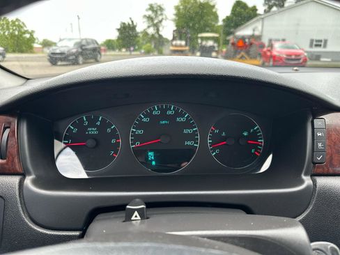 Used 2011 Chevrolet Impala LT w/ Luxury Edition Package FWD image 13