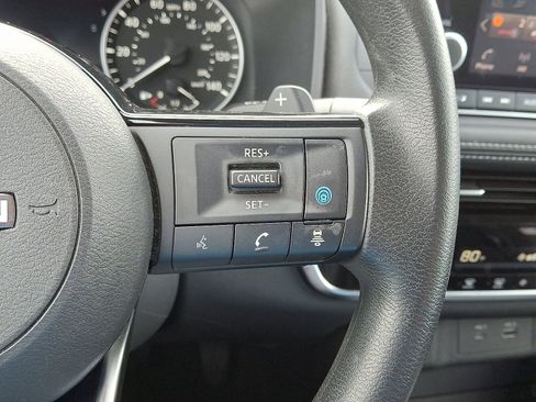 Certified 2022 Nissan Rogue SV image 25