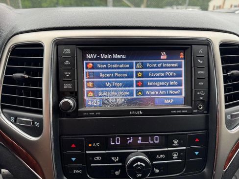 Used 2012 Jeep Grand Cherokee Limited image 21