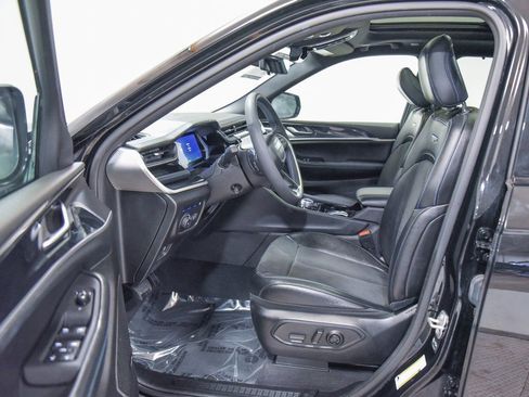 Used 2023 Jeep Grand Cherokee Trailhawk w/ Advanced Protech Group II image 3