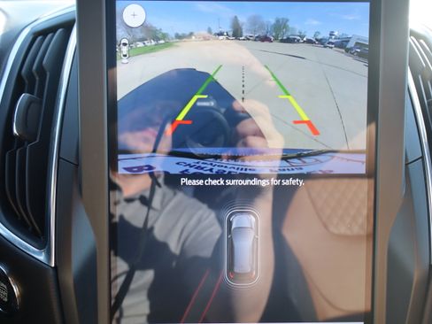 Used 2024 Ford Edge Titanium w/ Titanium Elite Package image 21