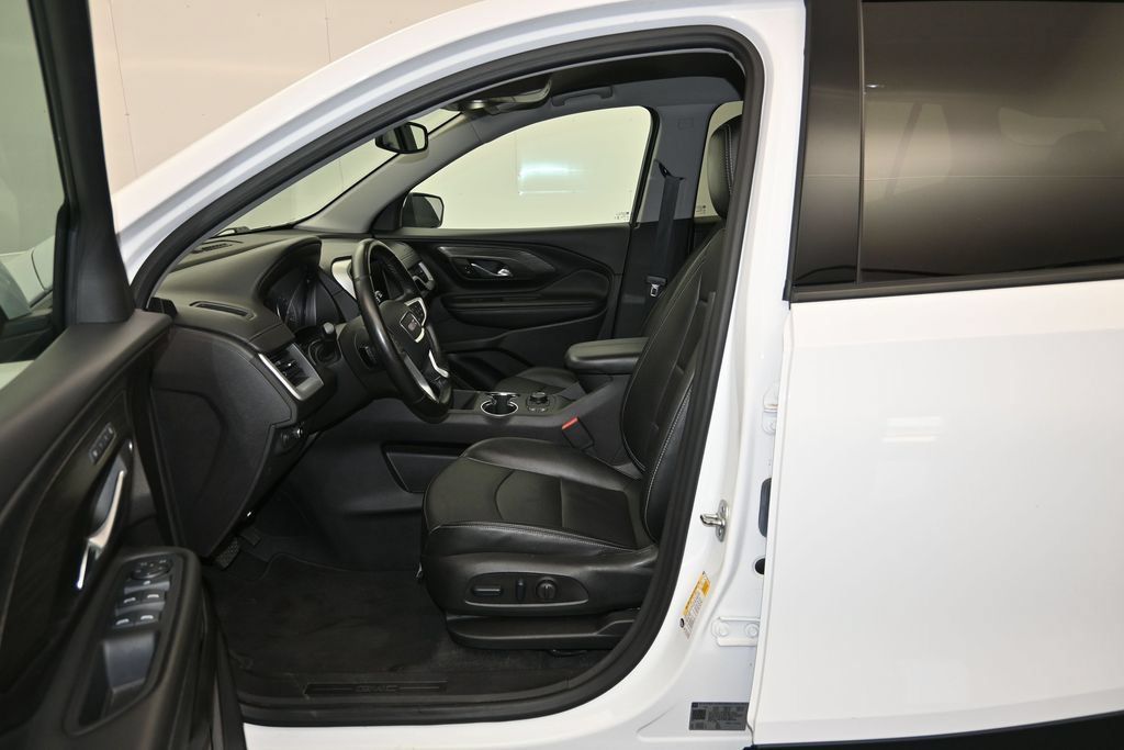 Used 2024 GMC Terrain SLT AWD/4WD image 20