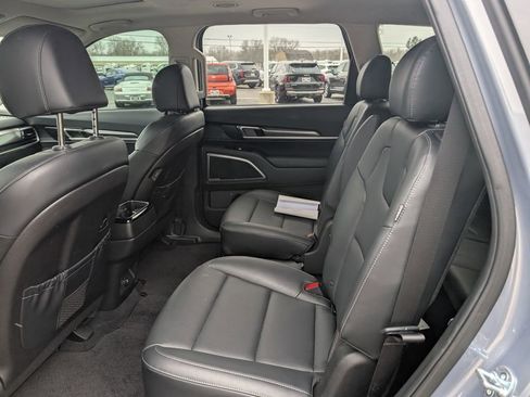 Used 2023 Kia Telluride S w/ S Sunroof Package image 9