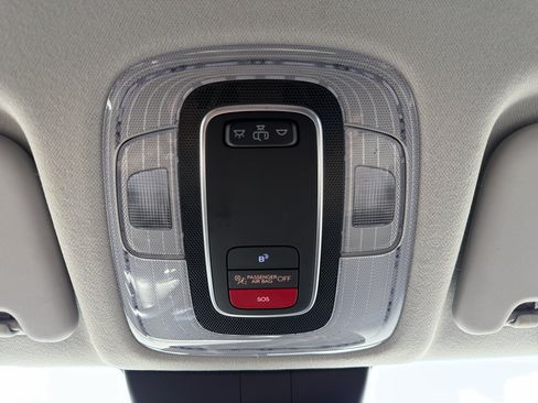 Used 2025 Hyundai Kona SEL FWD image 15