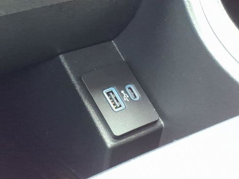 Used 2024 Ford Edge SEL w/ Convenience Package AWD/4WD image 9