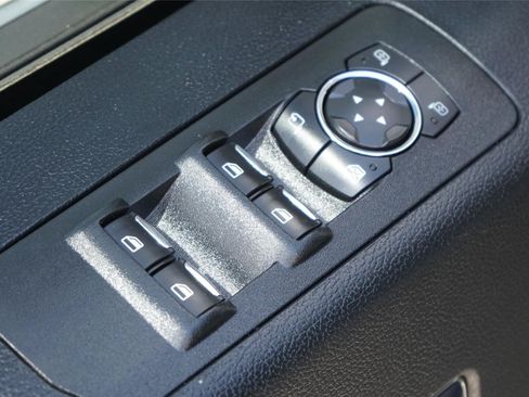 Used 2018 Ford F150 Platinum w/ Equipment Group 701A Luxury AWD/4WD image 20