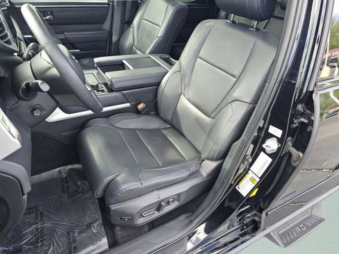 Used 2022 Toyota Tundra Platinum AWD/4WD image 6