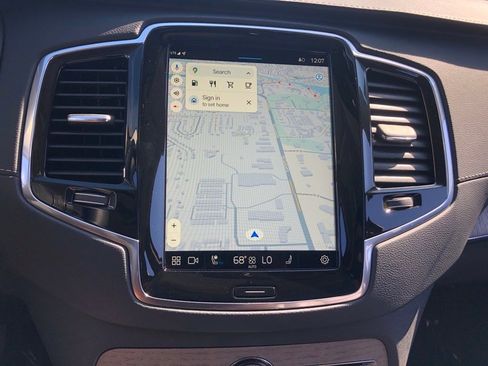 Used 2023 Volvo XC90 B6 Ultimate w/ Protection Package Premier image 28