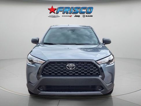 Used 2025 Toyota Corolla Cross L FWD image 2