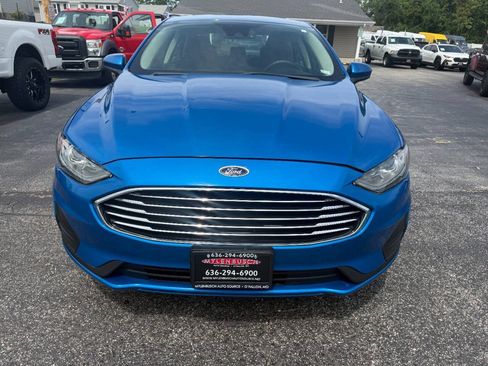 Used 2019 Ford Fusion SE FWD image 3