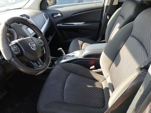 Used 2019 Dodge Journey SE w/ Blacktop Package image 7