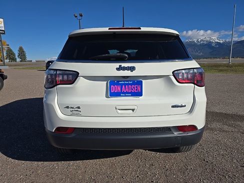 Used 2020 Jeep Compass Latitude image 6