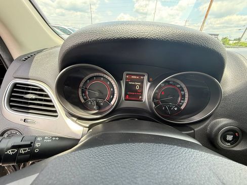 Used 2020 Dodge Journey Crossroad FWD image 17