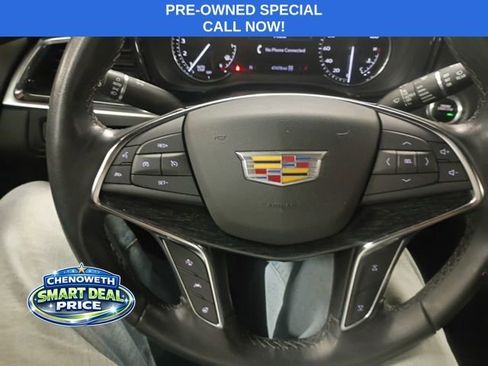 Used 2022 Cadillac XT5 Premium Luxury image 10