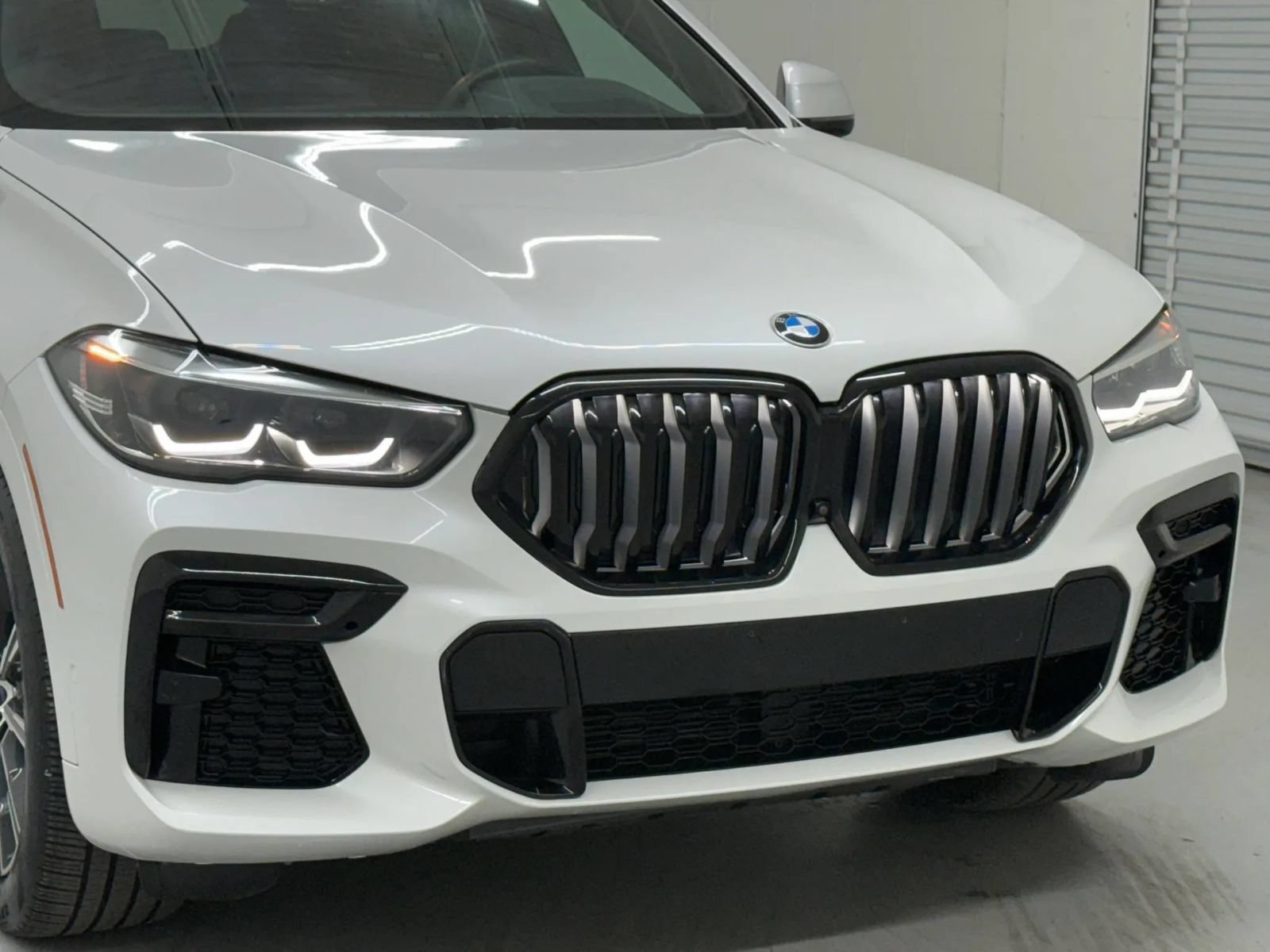 Used 2023 BMW X6 xDrive40i w/ M Sport Package AWD/4WD image 41