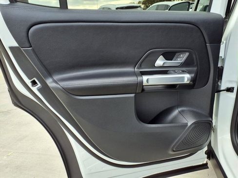 Certified 2024 Mercedes-Benz GLB 250 image 16