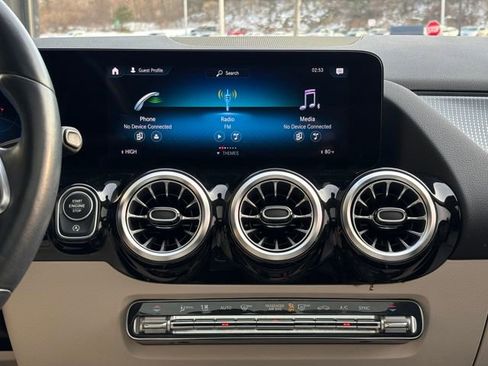 Certified 2023 Mercedes-Benz GLA 250 4MATIC image 32