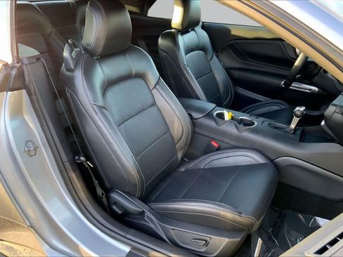 Used 2025 Ford Mustang Premium RWD image 8