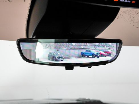 Used 2024 Chevrolet Silverado 2500 ZR2 w/ Technology Package image 27