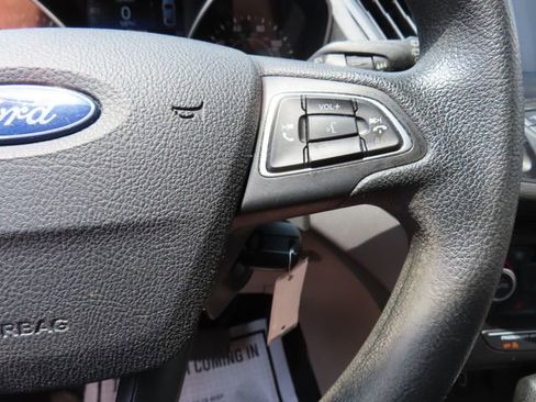 Used 2018 Ford Escape SE w/ SE Sync 3 Package FWD image 24