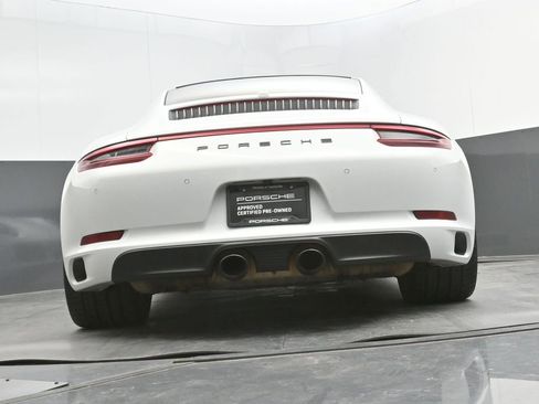 Certified 2018 Porsche 911 Carrera 4 image 33