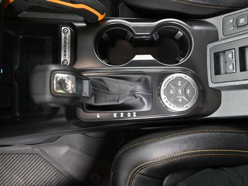 Used 2024 Ford Bronco Badlands image 18